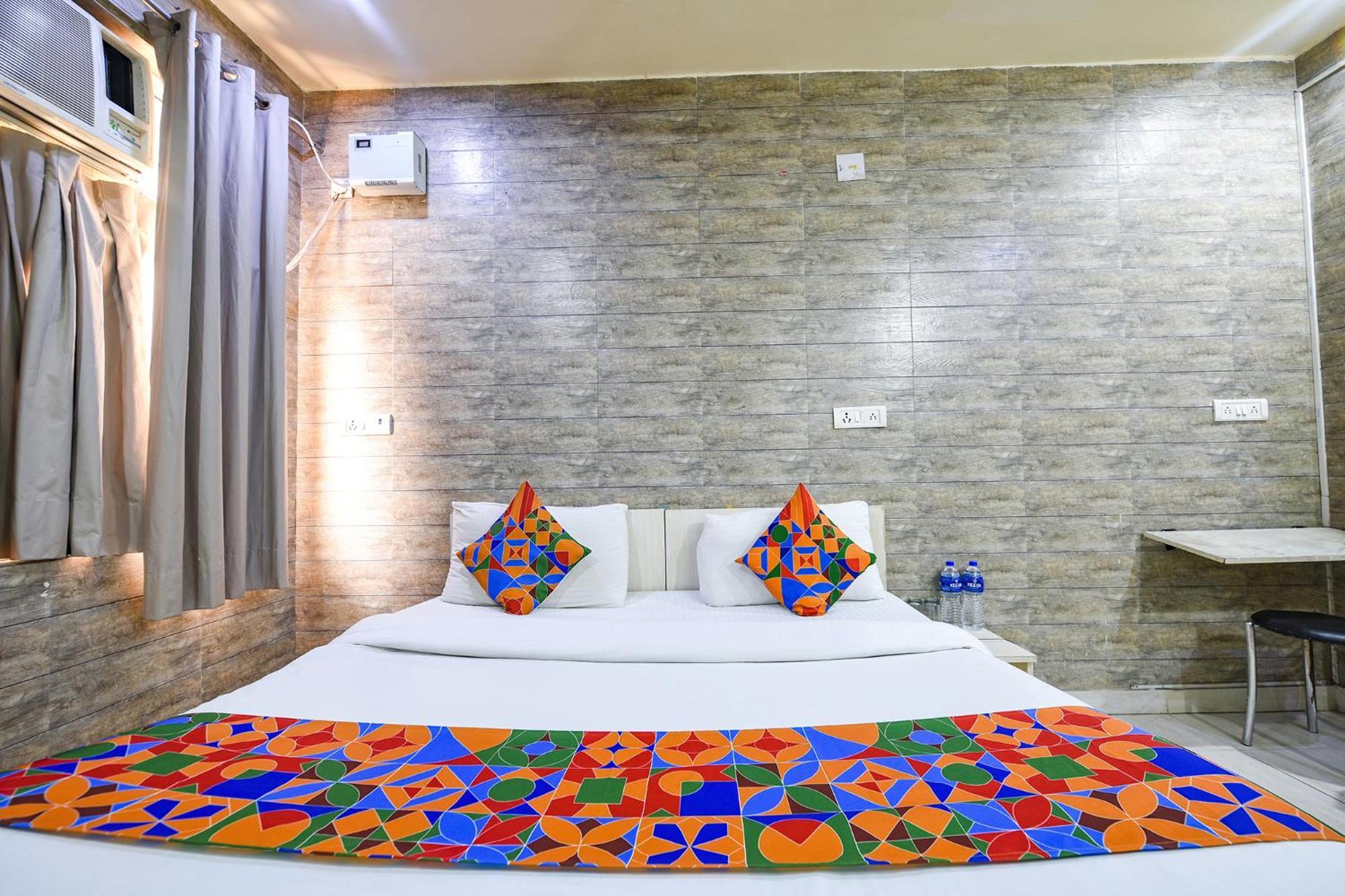 Fabhotel Model Town Hotel New Delhi