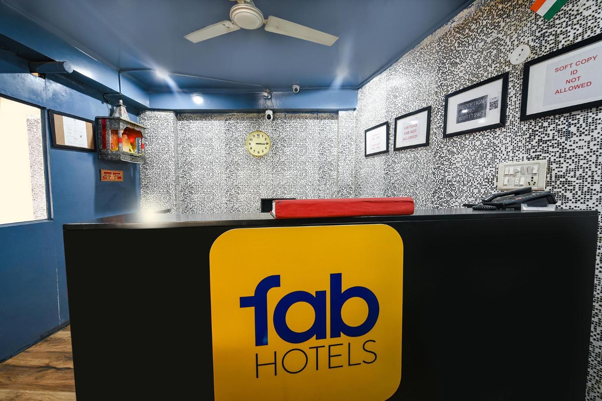 Fabhotel Model Town Hotel New Delhi
